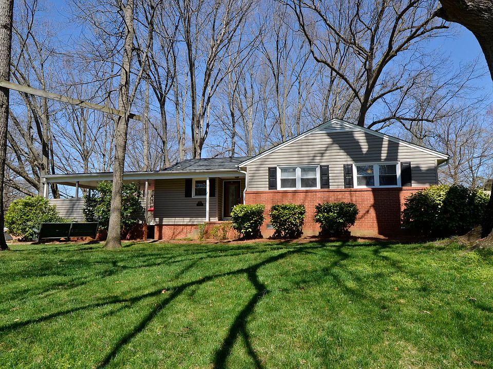 Front view from Pembroke Rd