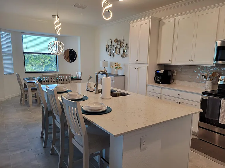 18028 Gawthrop Dr #401 — Photo 7