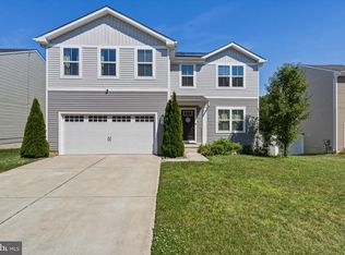 102 Ciseley Dr, Sicklerville, NJ 08081