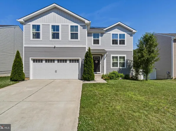 102 Ciseley Dr, Sicklerville, NJ 08081