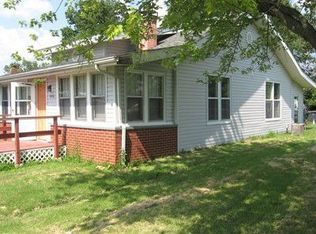 1008 N 8th St, Herrin, IL 62948
