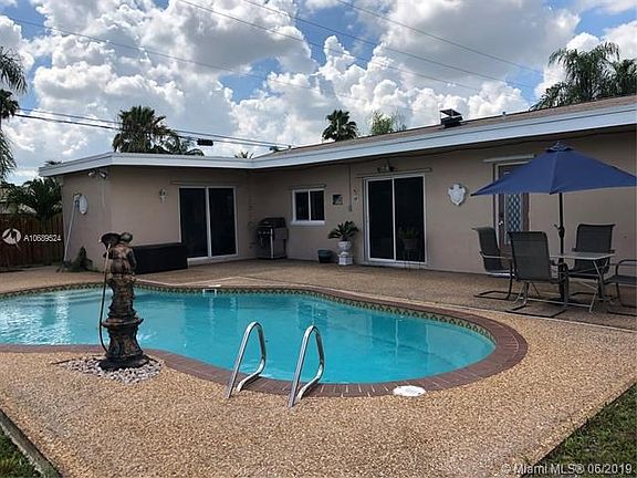 3rd image of 10581 NW 26th Pl