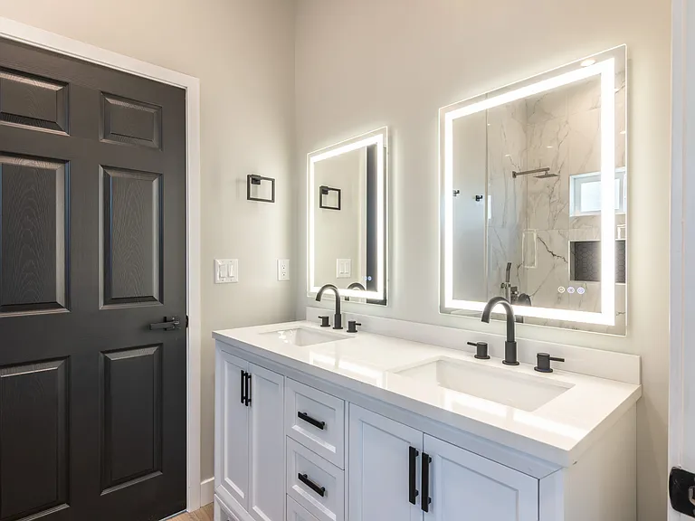 8603 Comanche Ave — Photo 12
