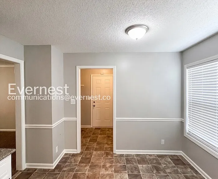 1035 Summerhaven Rd — Photo 7