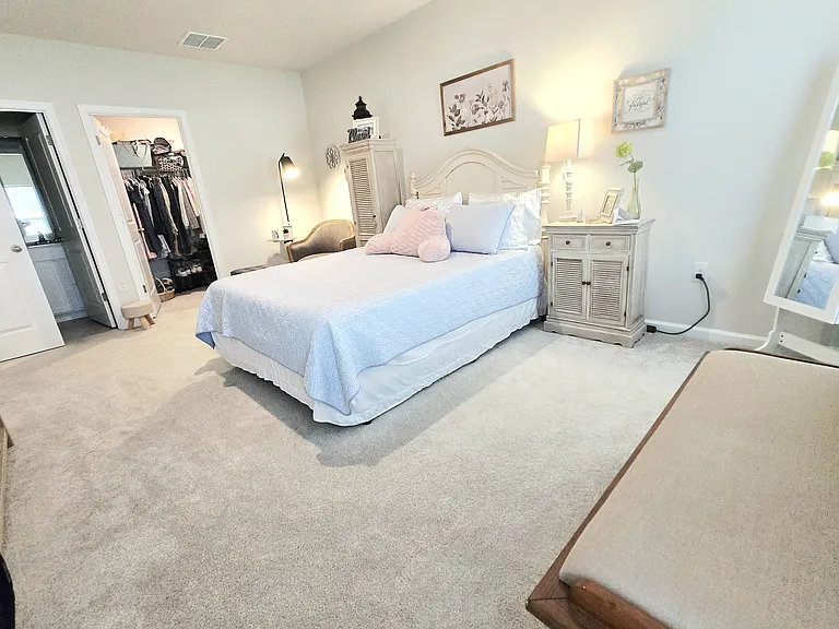1121 Lexington Ln — Photo 18