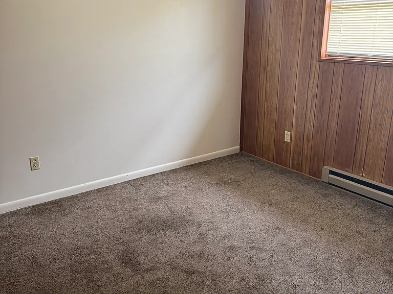 703 Lake Dr #D — Photo 6