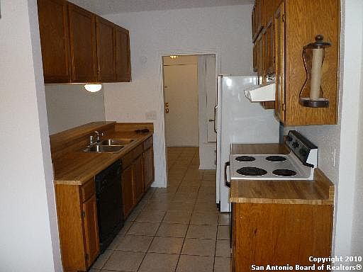 4th image of 5674 WOOD OAK ST
