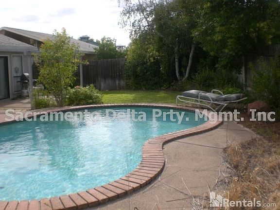 5th image of 7683 Pine Valley Dr