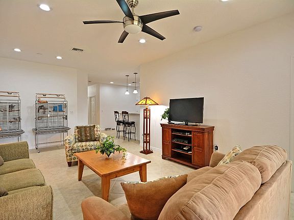 5th image of 6385 Oxford Cir