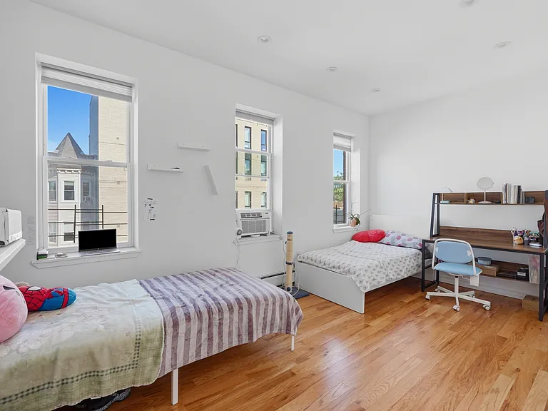 201-203 Monticello Ave #3 — Photo 3