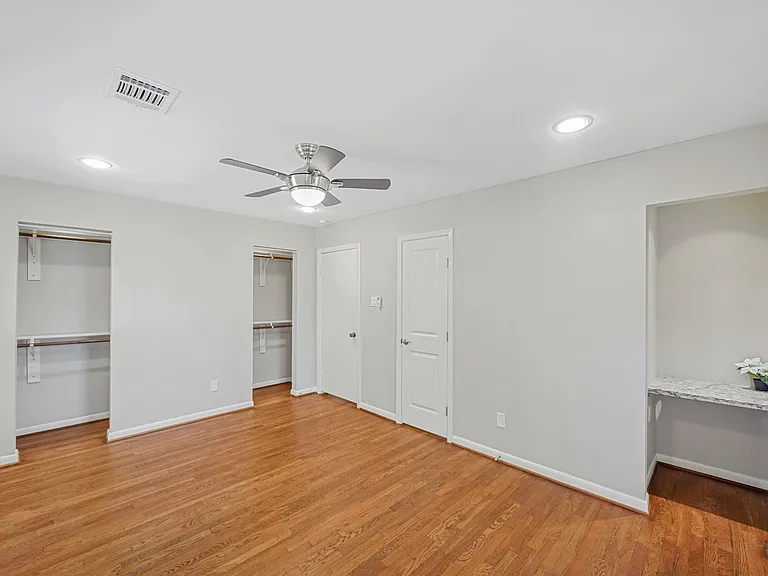 9514 Vilven Ln — Photo 12