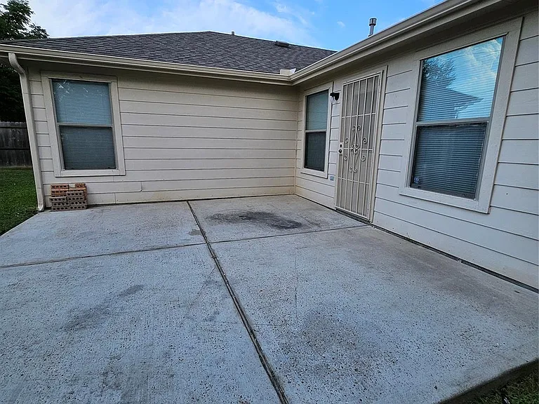 1130 Concord Pl — Photo 31