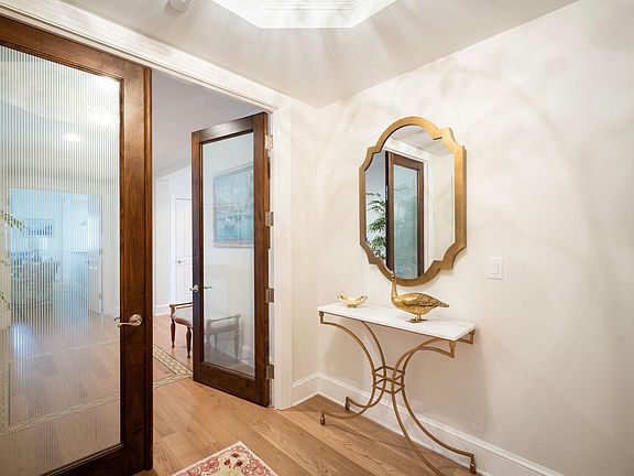4th image of 7 Royal Palm Pointe #Ph-E