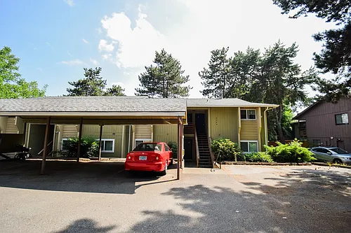 3930 SW Plum St #1-3-8 Photo 1