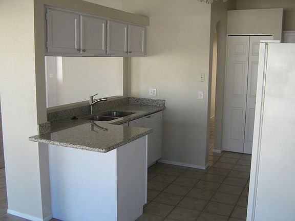 3rd image of 680 E Estrella Dr