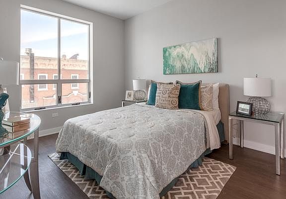 3rd image of 1942 N Campbell Ave #323