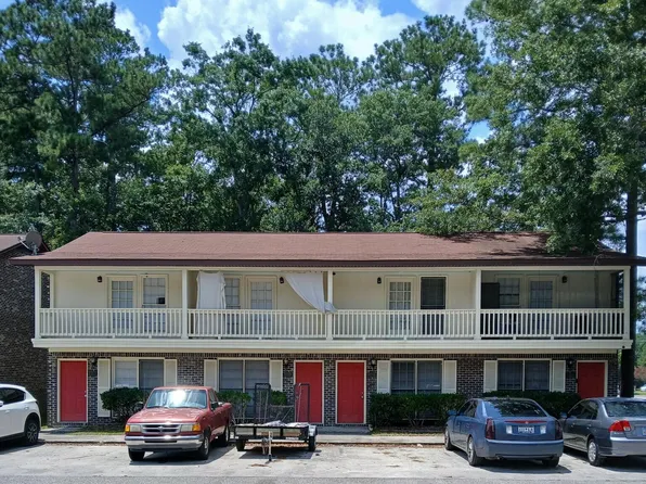 106 Colonial Ct, Summerville, SC 29483