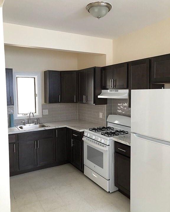 2nd image of 33 Ellington St APT 2