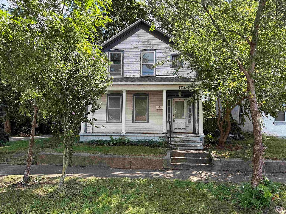 1st image of 822 Willard St