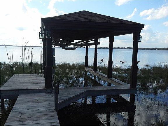 3rd image of 2237 Lakeshore Dr