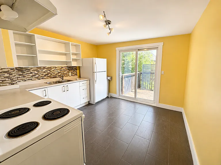 45 Fairleigh Cres — Photo 5