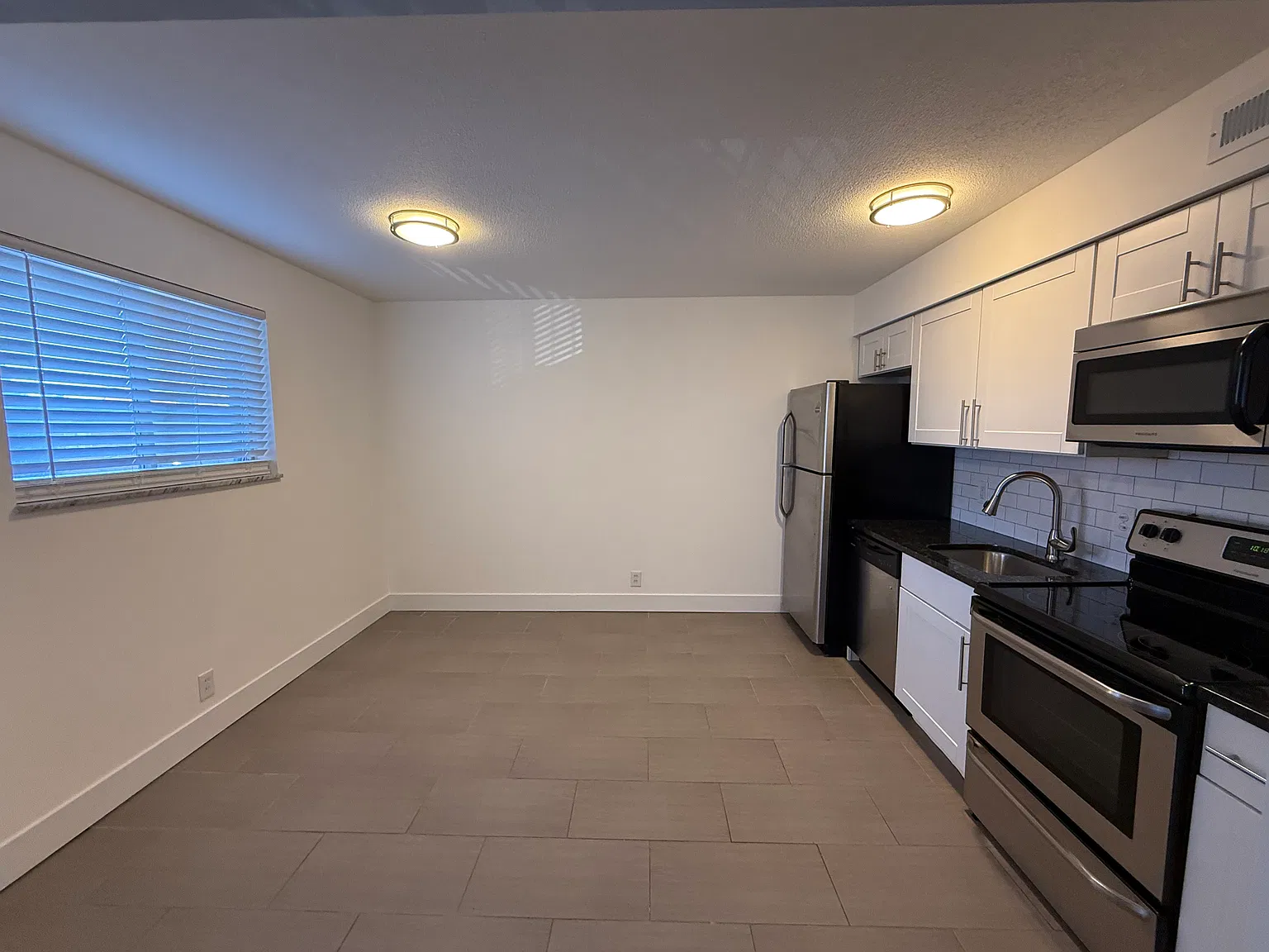 2 bed, $1,025 — Photo 2