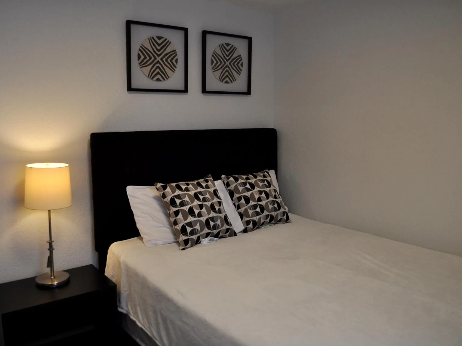 2 bed, 674 sqft, $2,300 — Photo 4