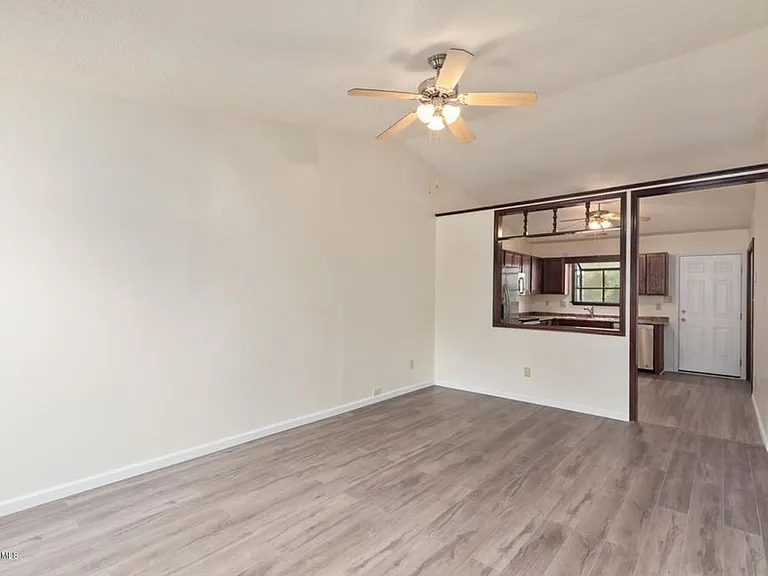 1041 Spring Villa Dr — Photo 7
