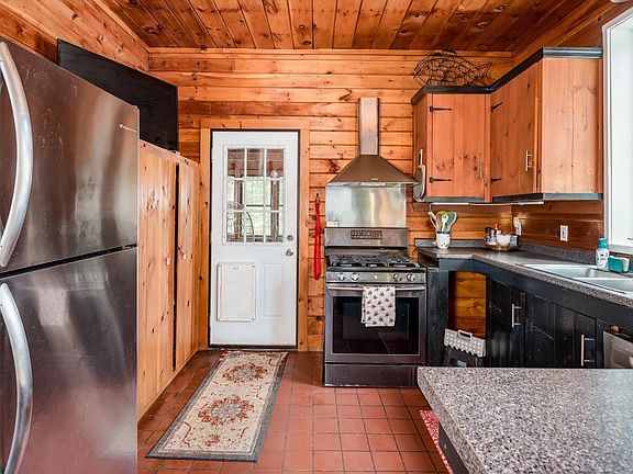 3rd image of 205 Baptist Road