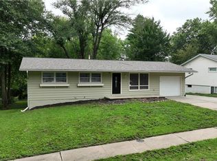 1216 Westboro Rd, Liberty, MO 64068