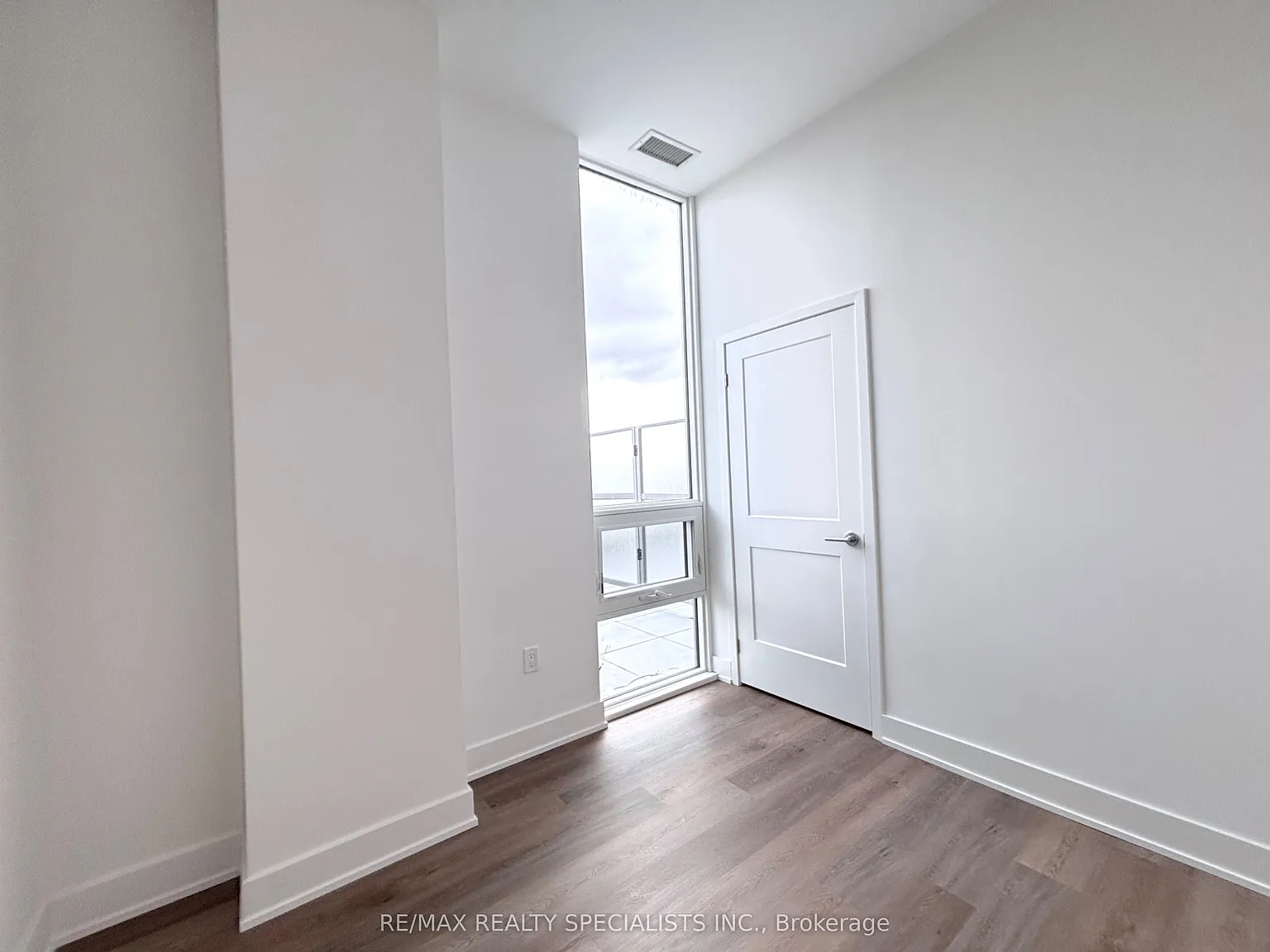 2 bed, $2,700 — Photo 3