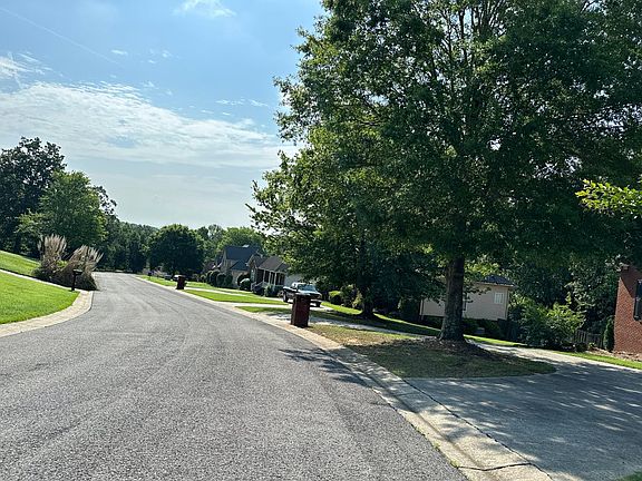 5th image of 3022 Weatherford Dr