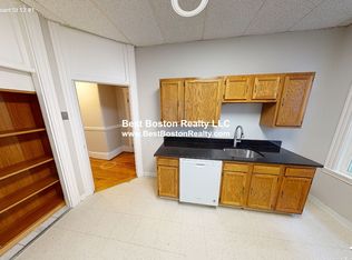 12 Pleasant St #10, Cambridge, MA 02139