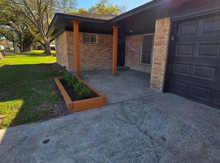 2834 Pansy St, Pasadena, TX 77503