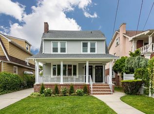3906 210th St #1, Bayside, NY 11361