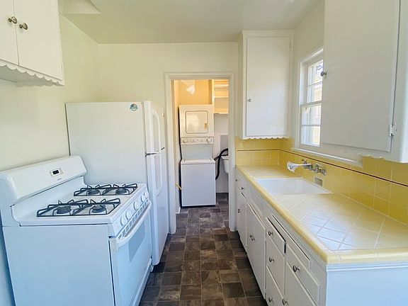 4th image of 11938 Kiowa Ave #11938
