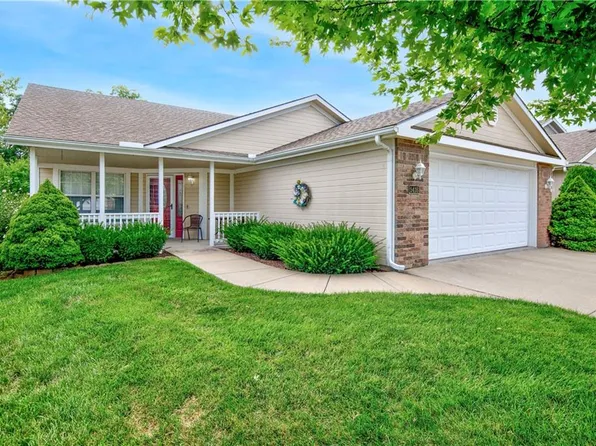 5416 S Megan Dr, Independence, MO 64055
