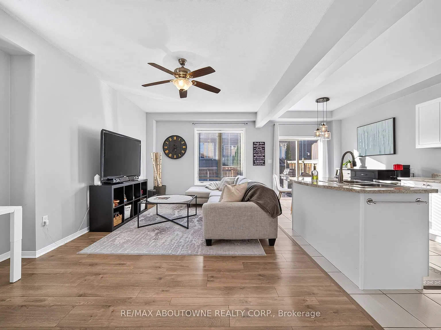 3 bed, $2,900 — Photo 4