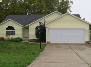 122 Busenbark Ln, Roseburg, OR 97471