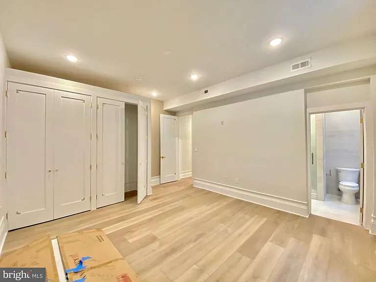 1824 Chestnut St #101 — Photo 3