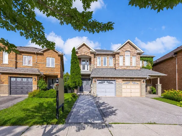 1990 Treetop Way, Pickering, ON L1V 7C8