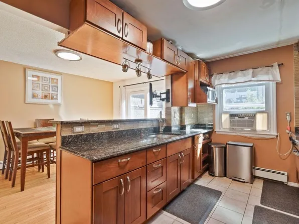 3508 Givernaud Terrace image 4 of 26