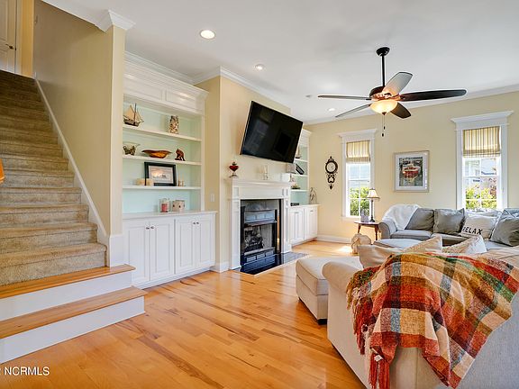 5th image of 3693 Sable Palm Lane