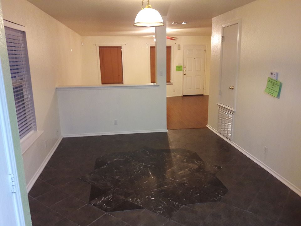1st image of 6807 Meadow Ash Dr