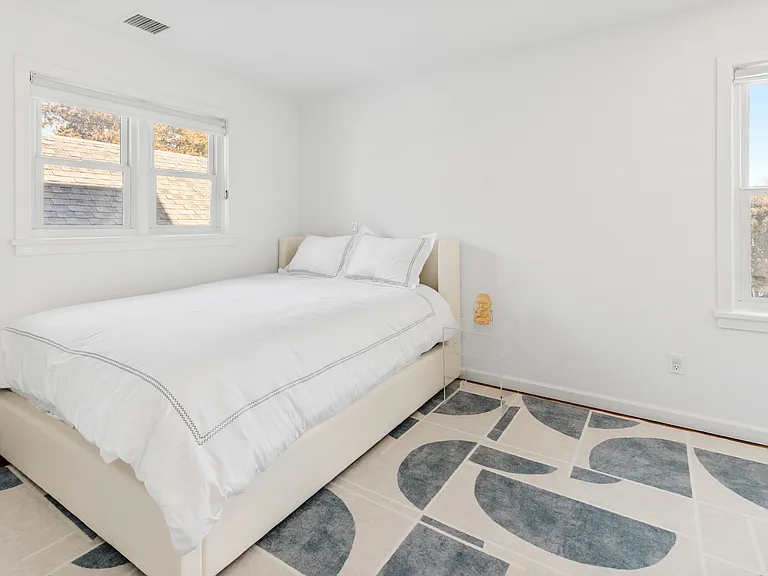 141 Harvest Ln — Photo 17