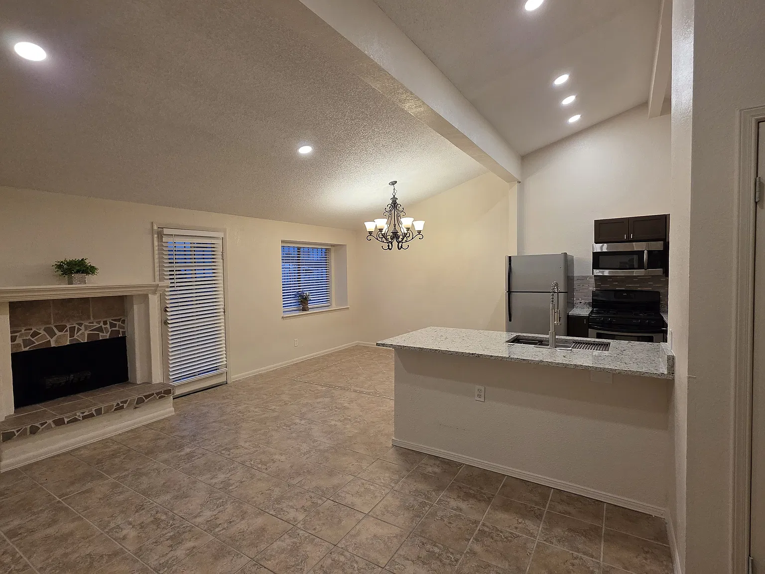 1653 Gene Torres Dr — Photo 3
