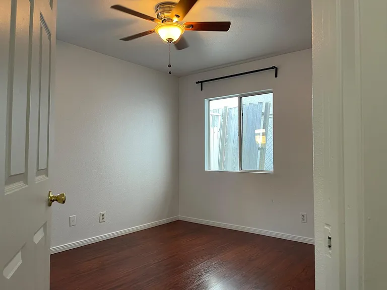5744 Aldama St — Photo 11