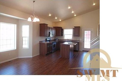 2nd image of 1026 Low Line Spur Rd
