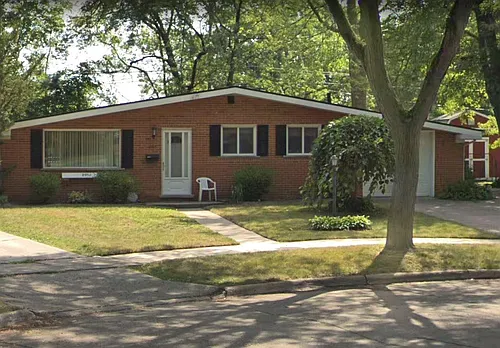 8952 Harvey St Photo 1