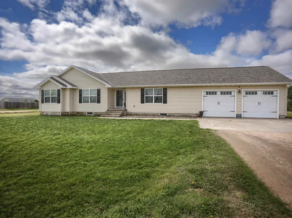2222 S View Dr, Hays, KS 67601